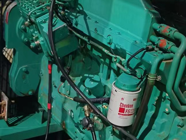 蔡甸如何确定新的发电机组控制系统是否与原系统兼容？